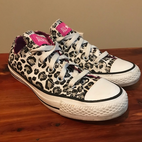 leopard converse size 6